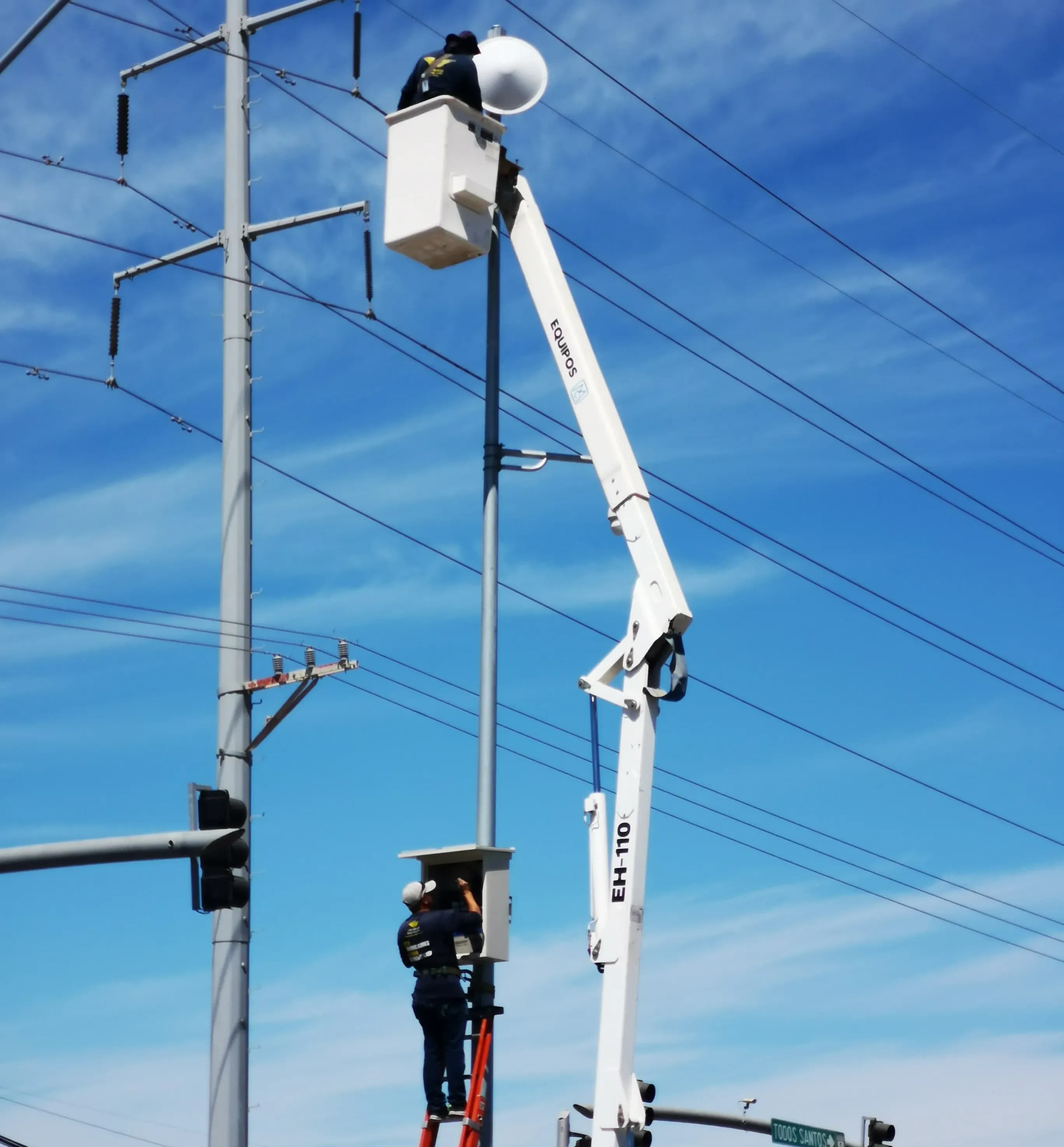 CCTV / C2 Los Cabos · Hikvision + NetPoint