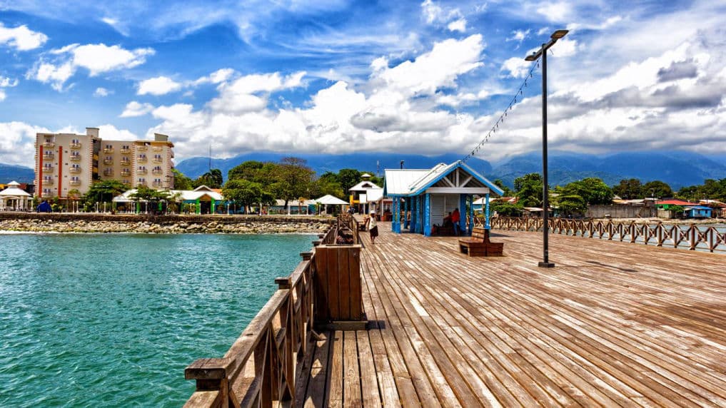 NPX2 La Ceiba–Roatán · sobre el mar