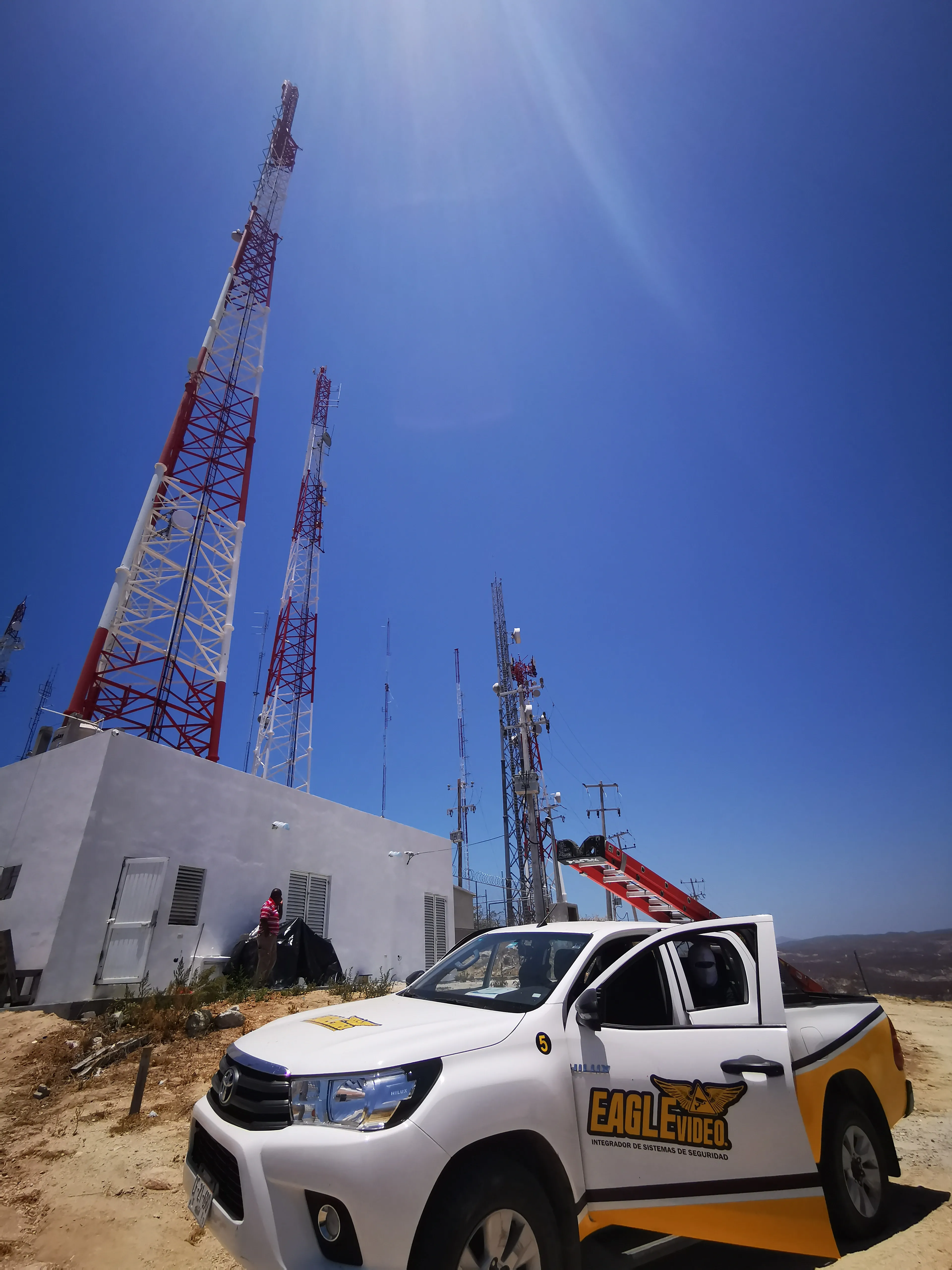 CCTV / C2 Los Cabos · Hikvision + NetPoint — captura 2